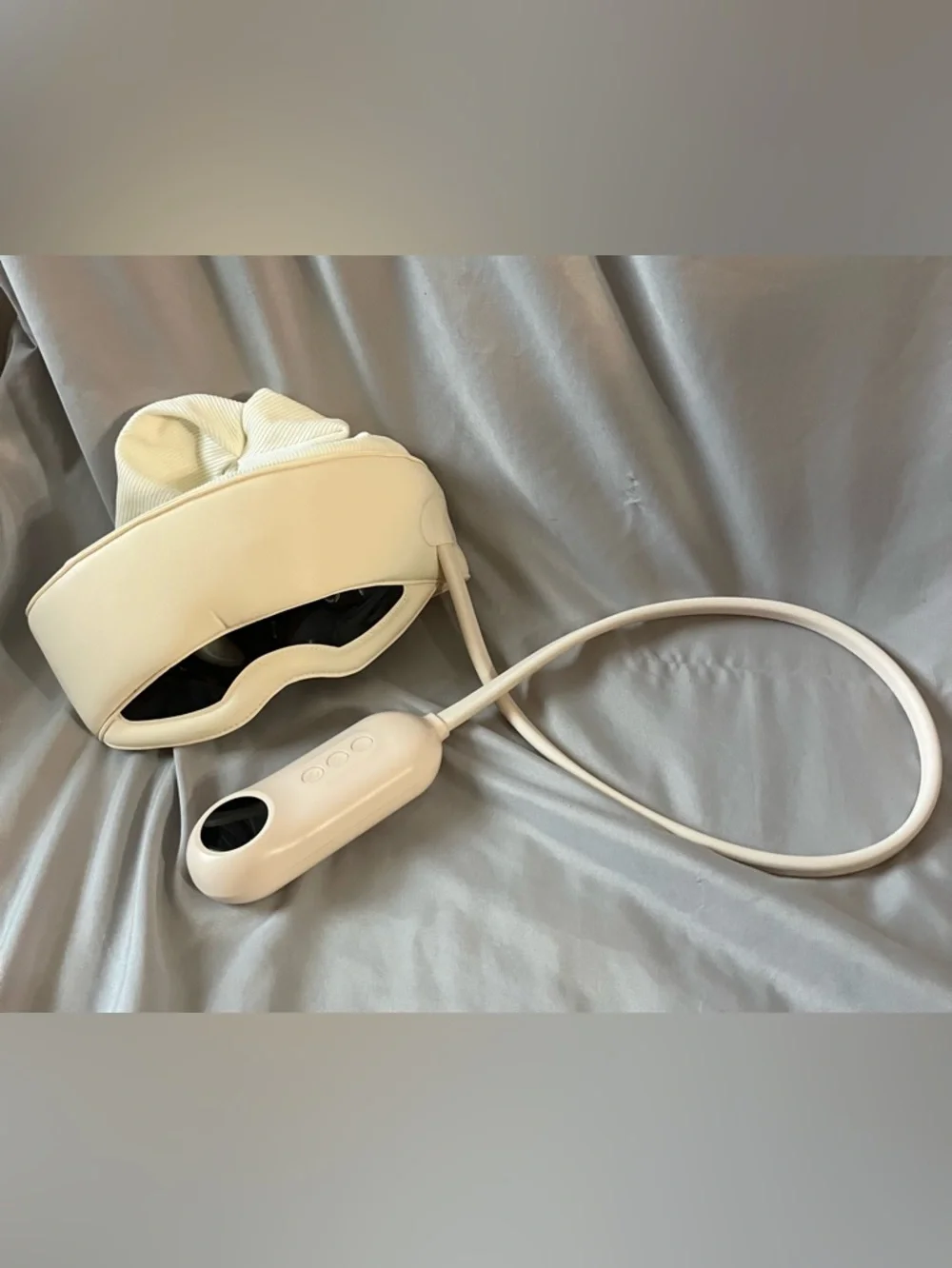 COPY: Cream Wireless Eye & Head Massager with Remote